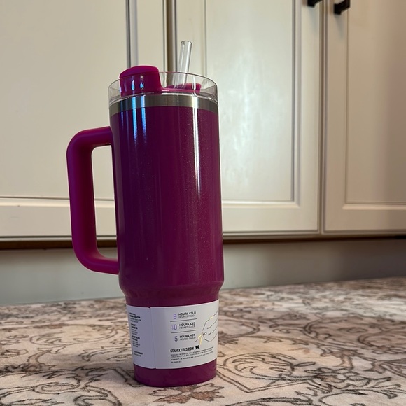 Stanley Magenta Quencher H2.0 30 oz Tumbler - Picture 7 of 11